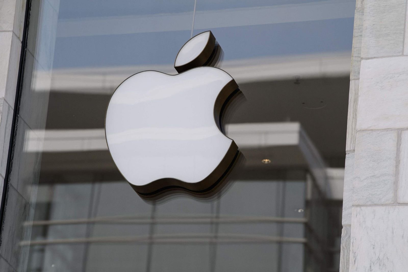 “Apple” şirkəti 13 milyard avro cərimə ödəyəcək 1726021835 8f20ea093f9c8311ea2749dafaa03216 jpeg pagespeed ce 3yifktyjsm.jpg