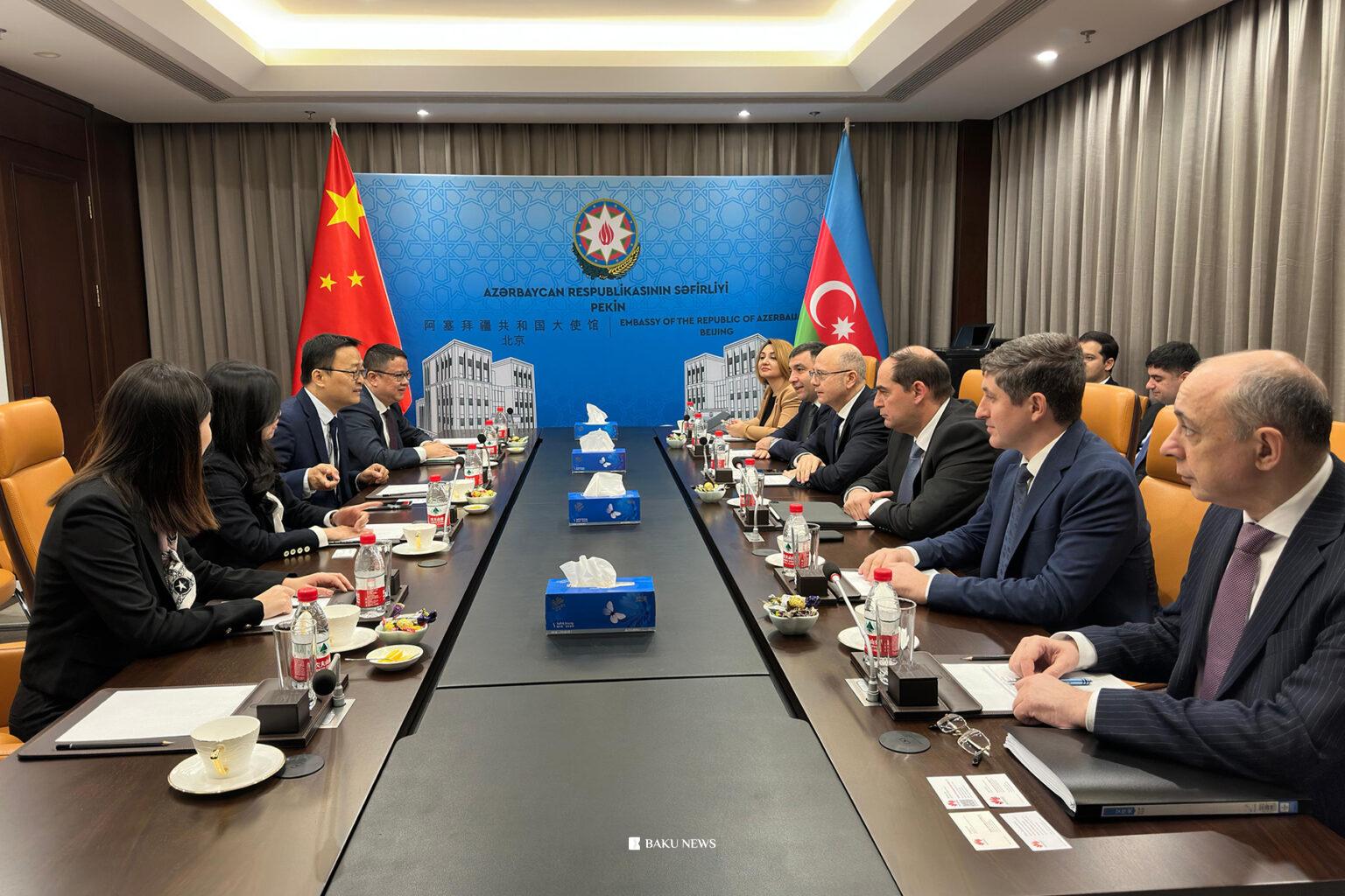 Pekində Çin şirkətləri ilə “yaşıl enerji” əməkdaşlığının genişləndirilməsi müzakirə edilib C003 Huawei.jpg