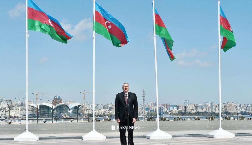 İlham Əliyev Bakıda Dövlət Bayrağı Meydanında olub 213befa57f28647607bbbff9b41726ac.jpg
