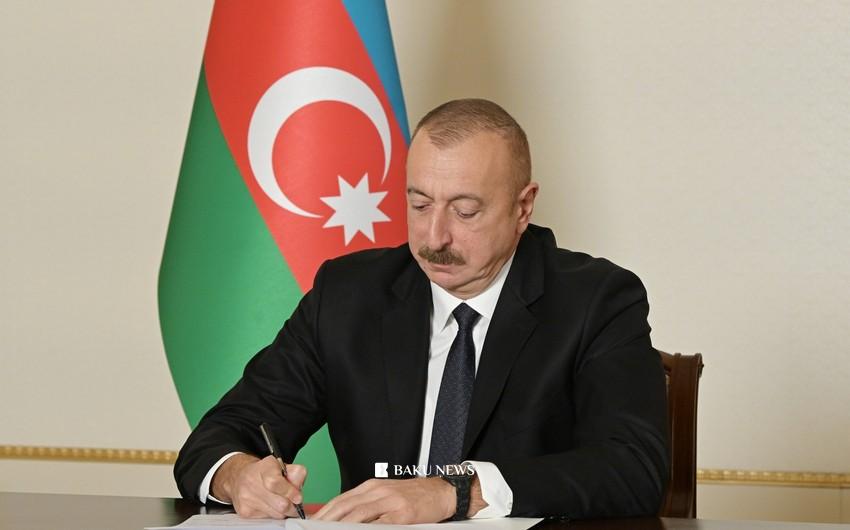 İlham Əliyev Trampı təbrik etdi Serencamilhameliyev1.jpg