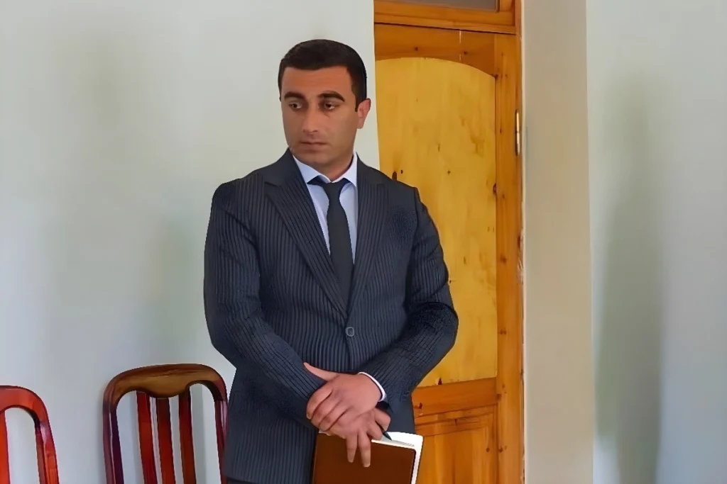 Azərbaycanda vəzifəli şəxsin meyiti asılı vəziyyətdə tapılıb – DETALLAR 1jujquhdustka0sio0ztgr4wtyqhwyckfyivyhx8 1200.webp