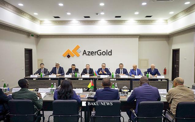 “AzerGold”da Qvineya-Bisaunun nümayəndə heyəti ilə görüş keçirildi Azer.jpg