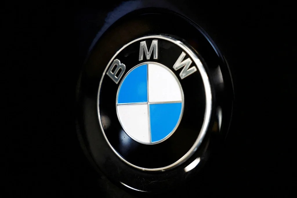 Tramp BMW-yə qarşı: Avtomobil nəhəngi zərərləri hesablayır Bmw.webp
