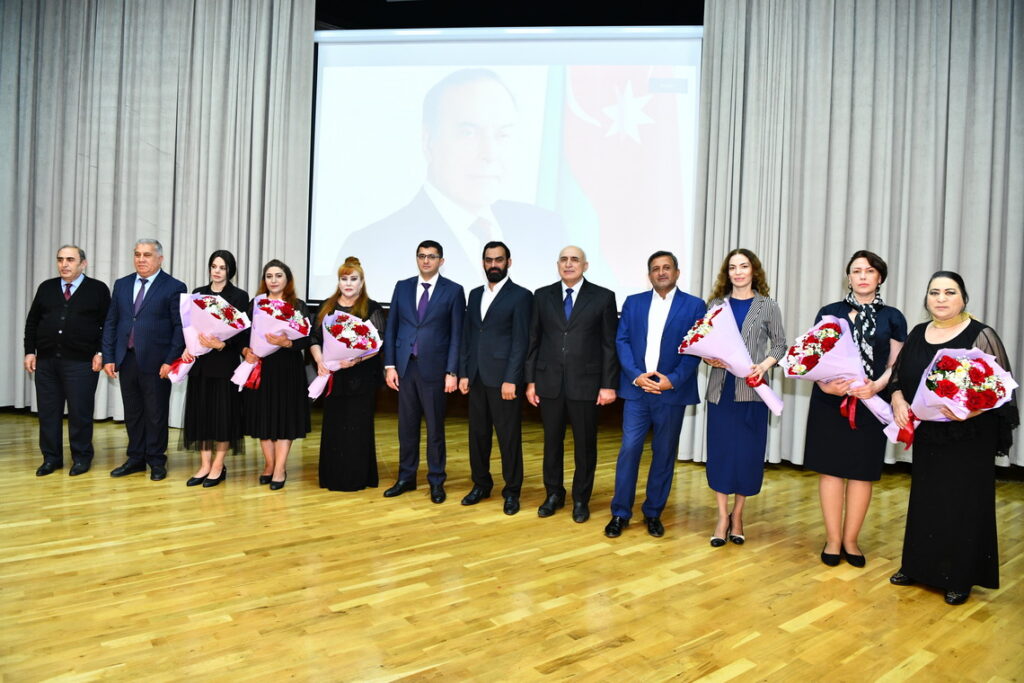 ADNSU-da “Heydər Əliyev və Azərbaycanın Suverenlik Yolu” mövzusunda tədbir keçirilib 494794259 995054399440050 8515414414416337177 n.jpg