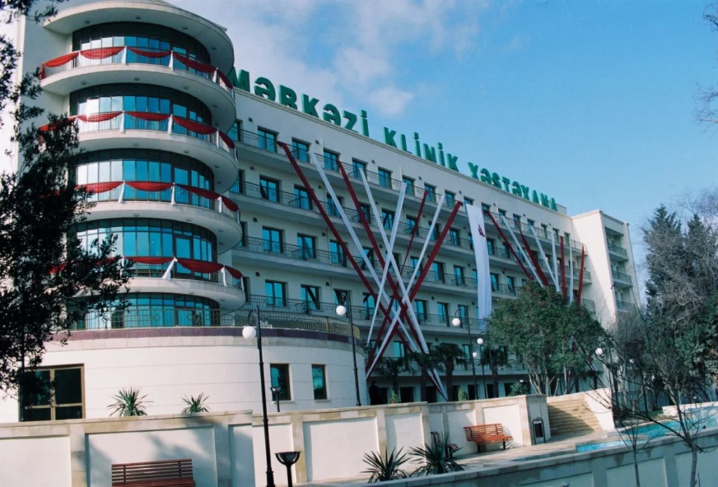Mərkəzi Klinikada ödəniş qalmaqalı əks şübhələrə yol açdı: Narkotiklə bağlı araşdırma istənilir Merkezikl.webp