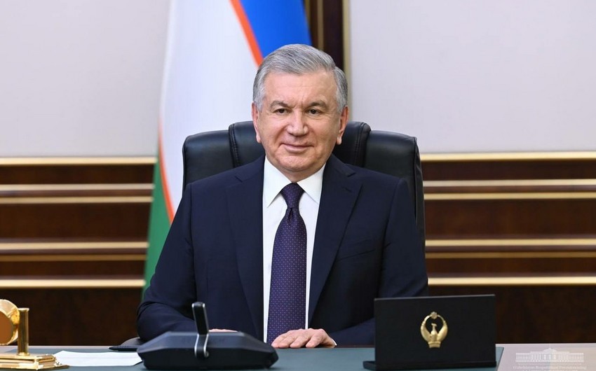 Mirziyoyev Azərbaycana dövlət səfərinə gəlib Savqat 1.jpg