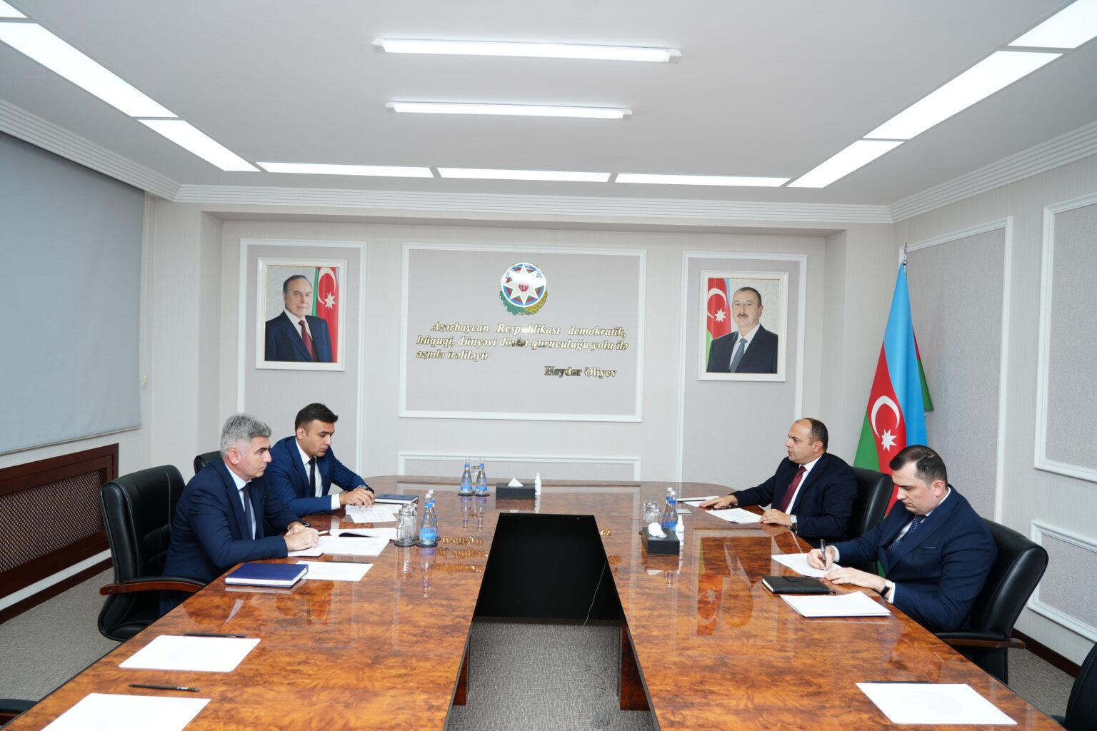 Mübariz Əhmədov bölgələrdə yaşayan vətəndaşların müraciətlərini dinləyib 539322434 1086587866914500 8774382613386039042 n.jpg