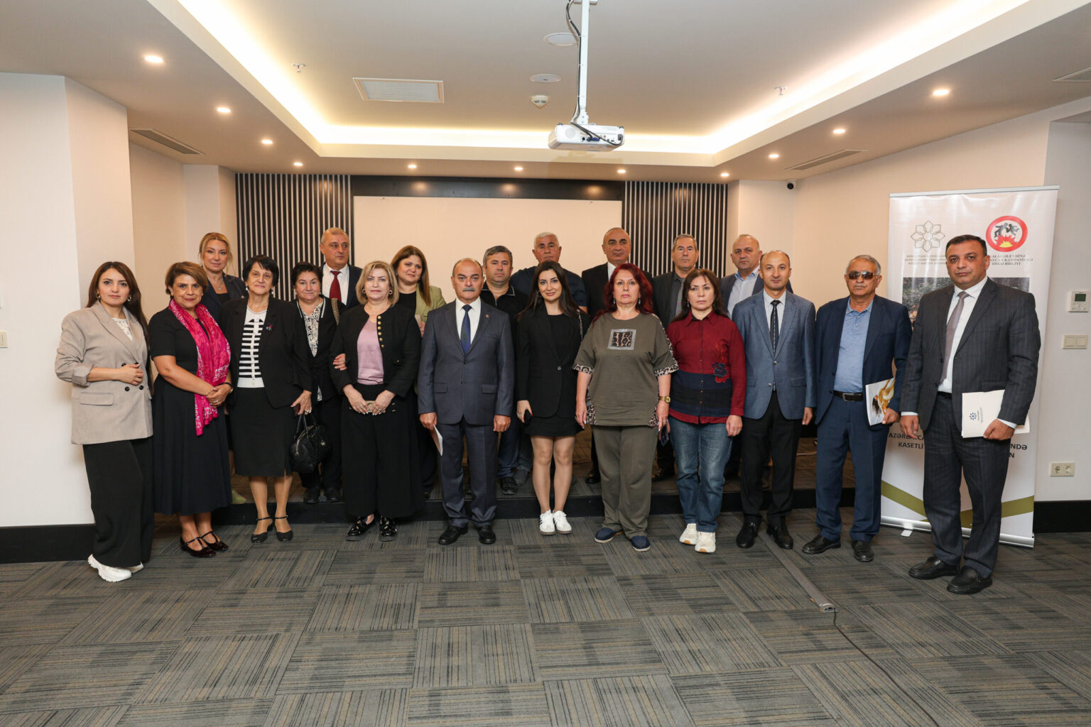Ombudsman Aparatının nümayəndəsi kasetli sursatlar probleminə həsr olunan tədbirdə iştirak edib 1 1 mina 240 scaled 1