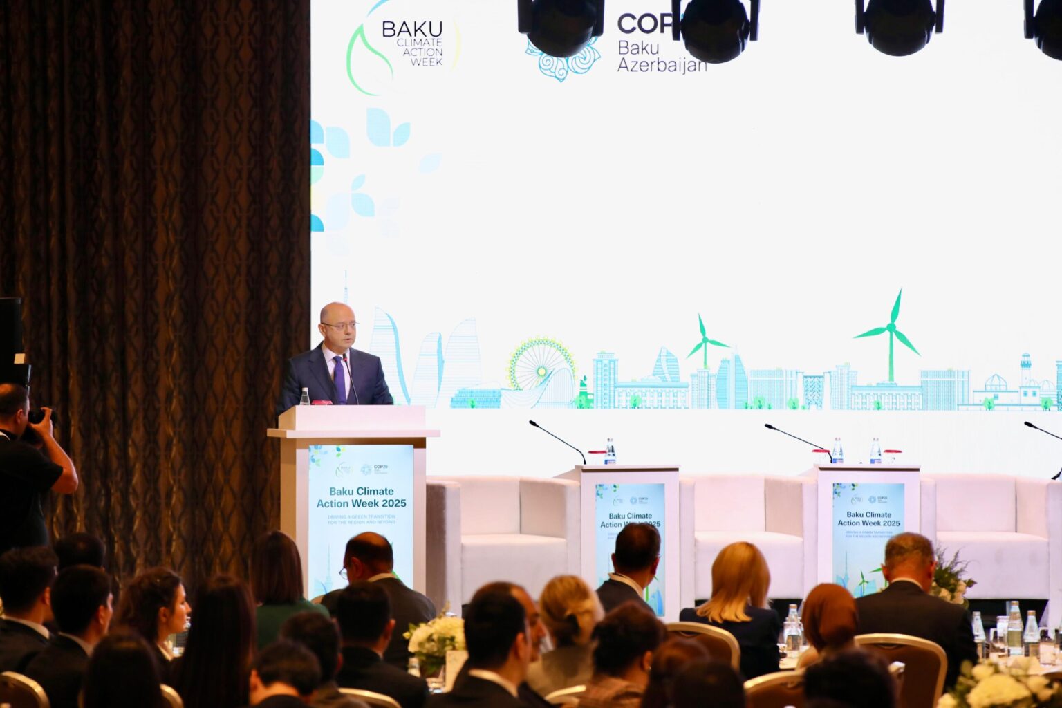 Energetika naziri Bakı İqlim Fəaliyyəti Həftəsində çıxış edib 2 image 2025 09 30 at 10.57.02 1 scaled 1