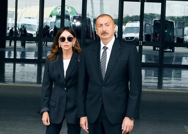 İlham Əliyev və xanımı BMT-nin mənzil qərargahına gediblər Prezident xanimi esas
