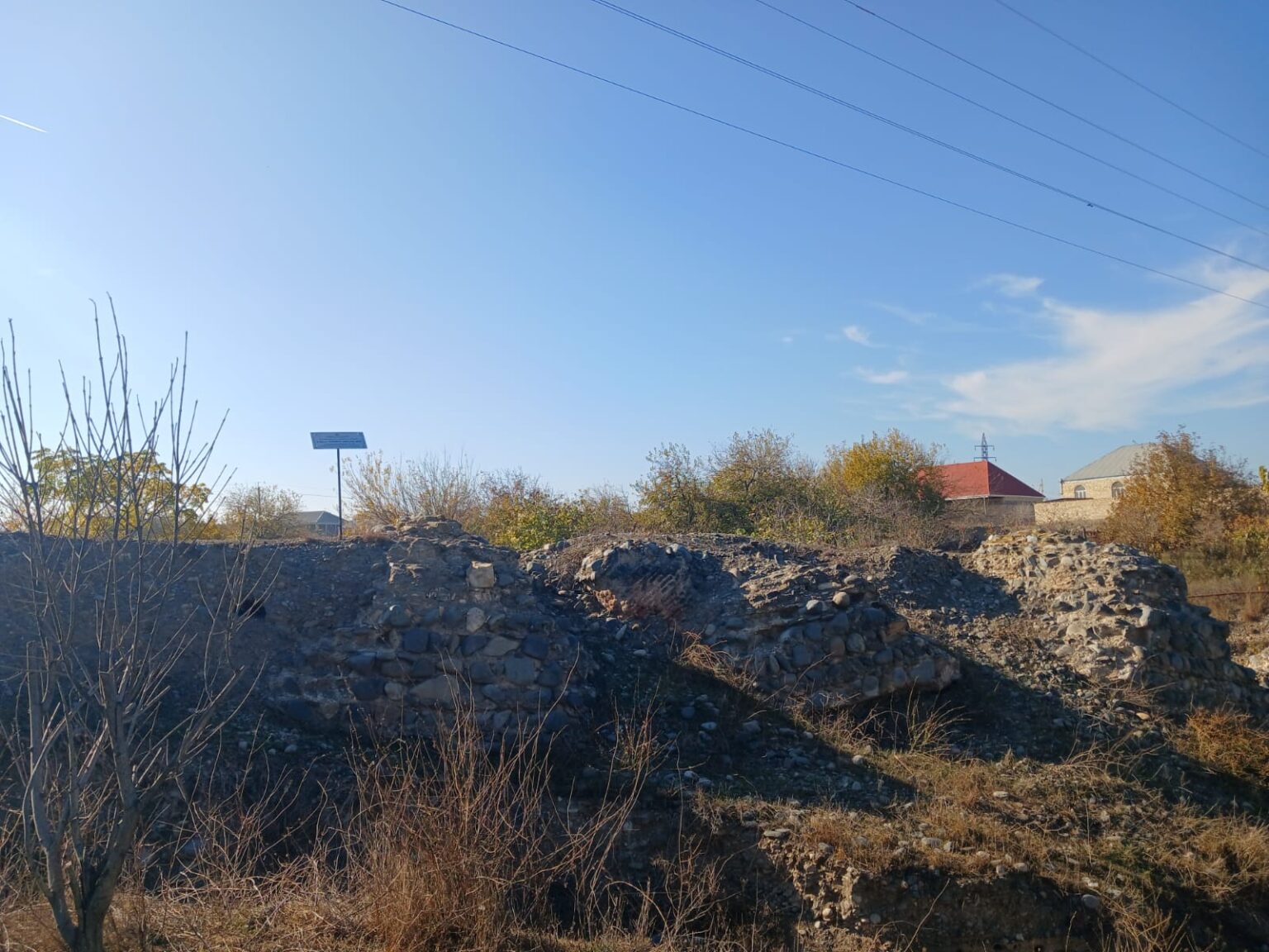 Gence Dovlet Tarix Medeniyyet Qorugunun erazisinin meiset ve teserrufat tullantilarindan temizlenmesi