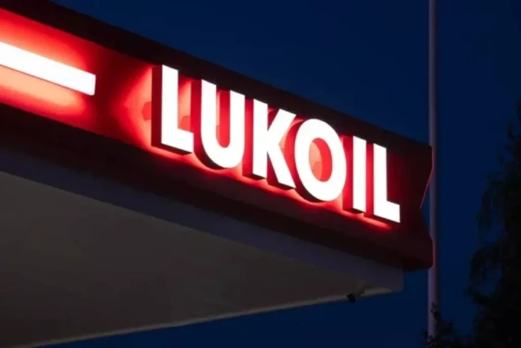 “Lukoil” xarici aktivlərini satmaq üçün ABŞ şirkəti ilə razılaşma imzalayıb Lukoil