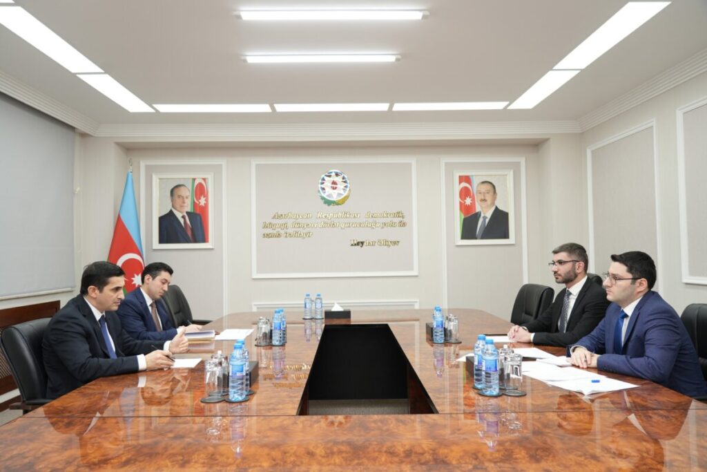 Nazir Fərid Əhmədov “Yüksəliş” müsabiqəsinin qalibləri ilə görüşüb 639691327 1224757726430846 7263140916904139936 n scaled