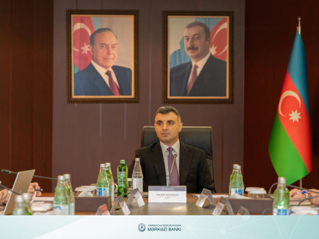 Taleh Kazımov sığorta sektorunun rəhbər şəxsləri ilə görüşüb Taleh scaled