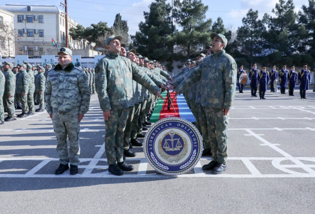 Ədliyyə Nazirliyinin Penitensiar xidmətinin Mühafizə alayında andiçmə mərasimi keçirilib 645432932 1234047308835221 7238995808383826715 n scaled