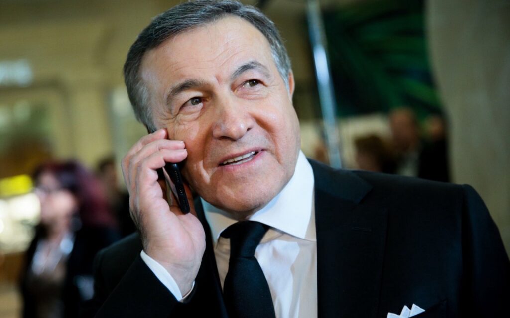 Araz Ağalarov 40 illik həyat yoldaşından ayrıldı – Yenidən evləndi Scraped 1774939408 f5dfdf60