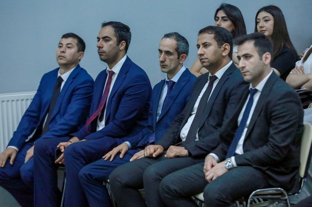 6d84ebc2-bfd4-4c43-817d-e8bf7f4fdad4.jpg