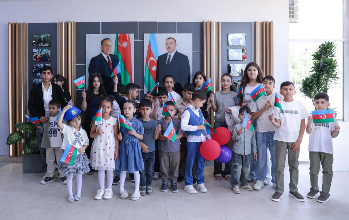 Neftçi övladları öz bayram günlərini valideynlərinin peşələri ilə tanış olmaqla keçiriblər - Şəkil 1