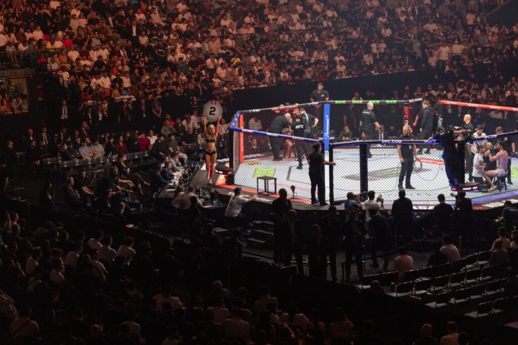 UFC Fight Night Bakıda: 72 ölkə, 11 min azarkeş və tarixi gecə – FOTOLAR 62fec600 021f 47db 8303 fc26bf956c4b 6a4366469f931