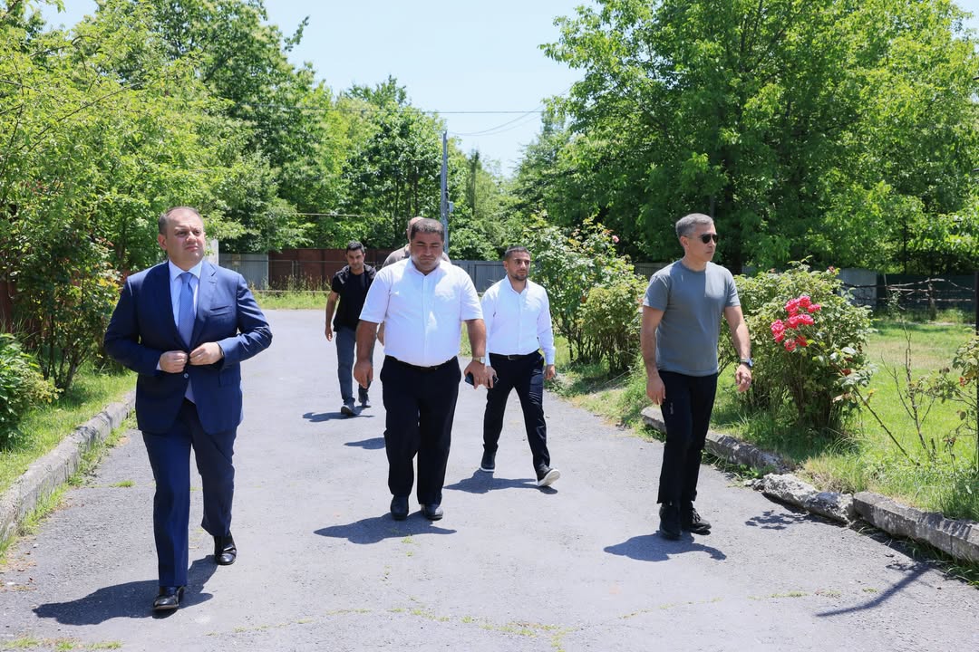 Anar Ələkbərov Oğuzda şəhid ailəsinin qonağı oldu - Şəkil 15