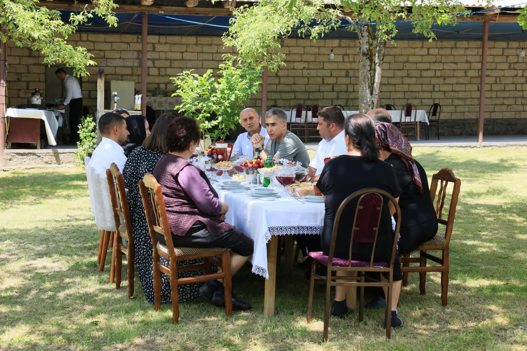 Anar Ələkbərov Oğuzda şəhid ailəsinin qonağı oldu - Şəkil 5