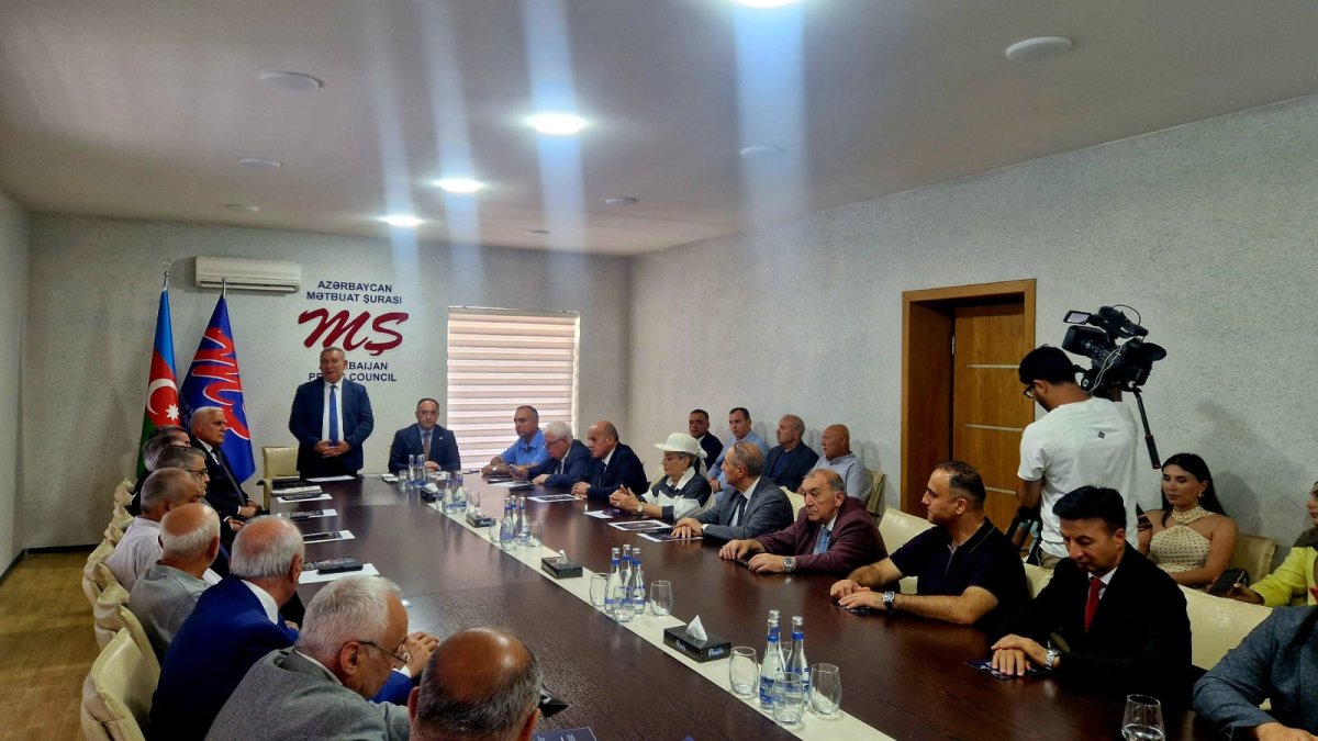 Mərhum jurnalist Mirzə Əsgərovun 70 illik yubileyi ilə bağlı toplantı keçirilib - Şəkil 1