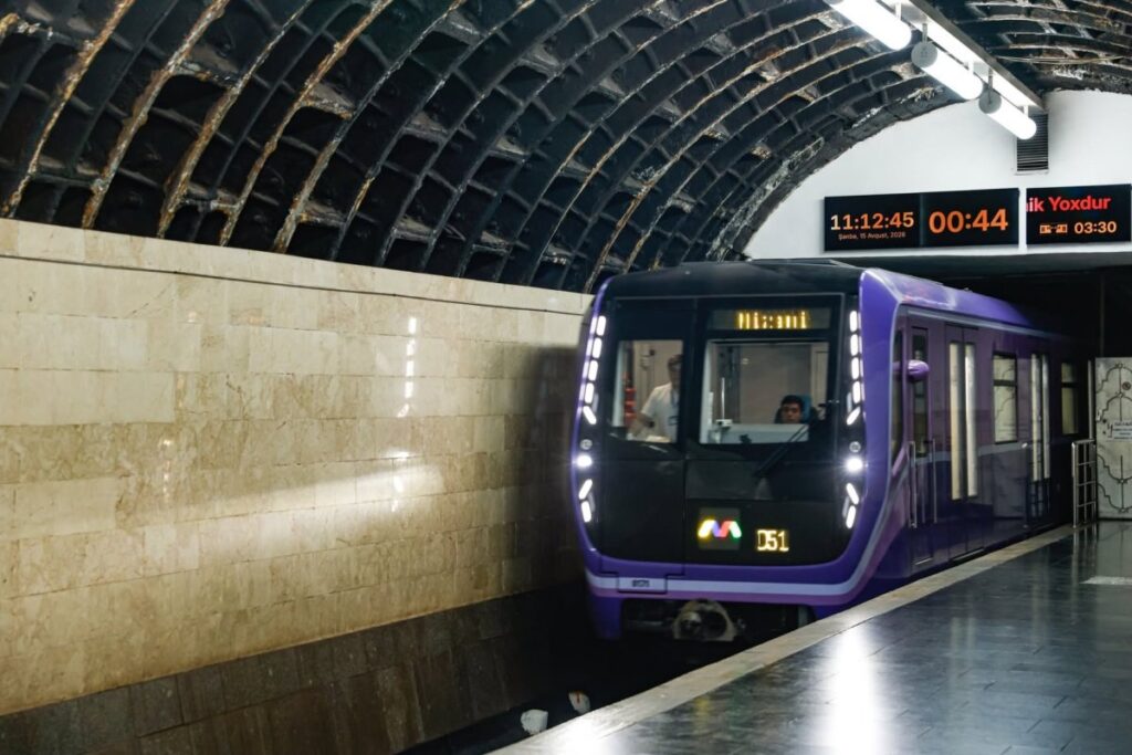 Metro4 6a832c6c0f255