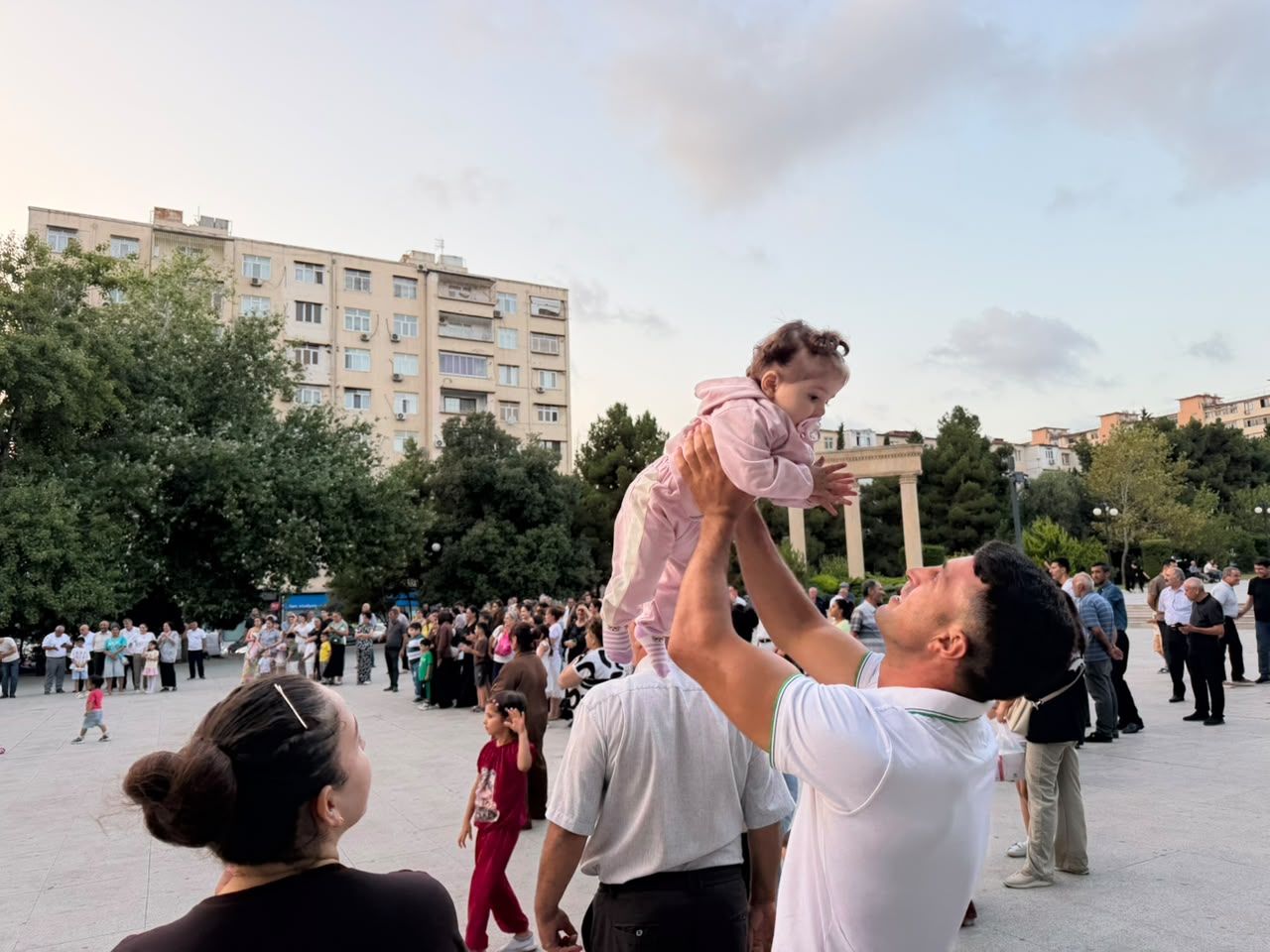 Bakıda axşam konsertləri davam edir - FOTOLAR - Şəkil 7