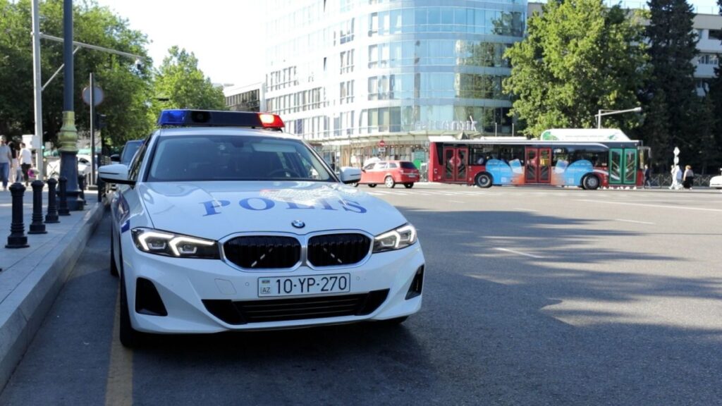 Yol polisi ötmə qaydalarının pozulması ilə bağlı sürücülərə müraciət edib Dyppolis1 6a38d494854a6