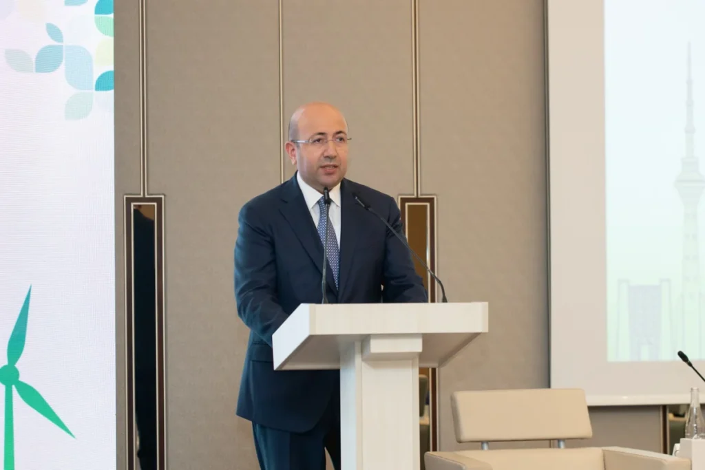 Anar Quliyev Bakı İqlim Fəaliyyəti Həftəsi çərçivəsində panel sessiyada iştirak edib Scraped 1788951560 30a73913