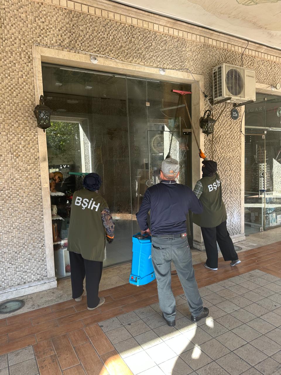 Bakıda təmizlik və abadlıq işləri həyata keçirildi - Şəkil 8