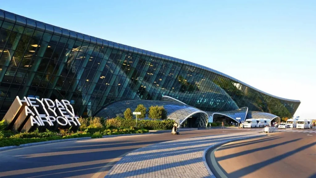 Bakı Aeroportu Formula 1 ərəfəsində gücləndirilmiş iş rejimində fəaliyyət göstərəcək Scraped 1789831213 9dd54a7c