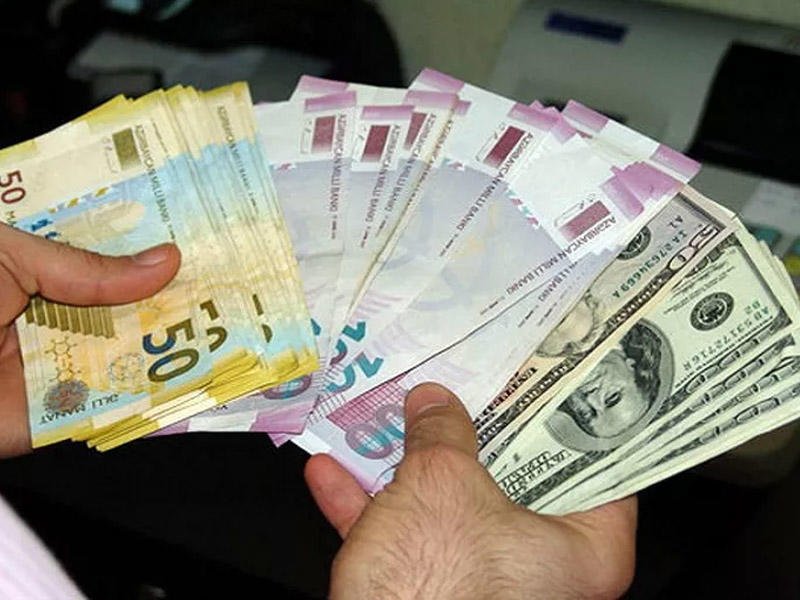 Azərbaycanda orta aylıq əməkhaqqı 1173 manata çatıb Manat8dollar 6a6c3fe99209c