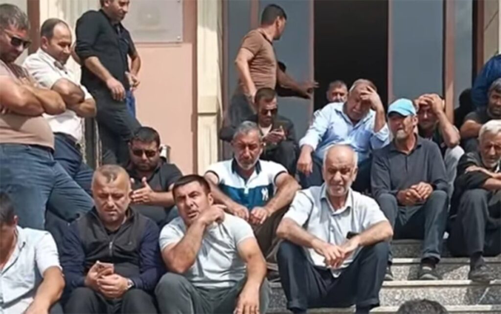Nazirdən 1 ildir pulunu ala bilməyən pambıqçılarla bağlı – AÇIQLAMA Oawxvmnbjkgyjyiebt41lmftohenmi1sdx3p9ubn 6ac3a90278eaf